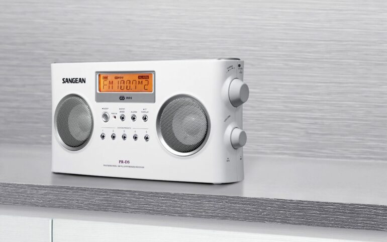 The Best AM Radio: 9 Contenders Reviewed And Rated!