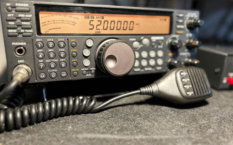 Ham Radios vs Walkie Talkies: Which One Should I Choose? - Stryker Radios