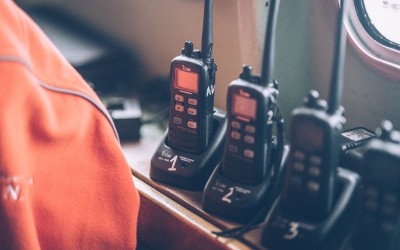 Ham Radios vs Walkie Talkies: Which One Should I Choose? - Stryker Radios